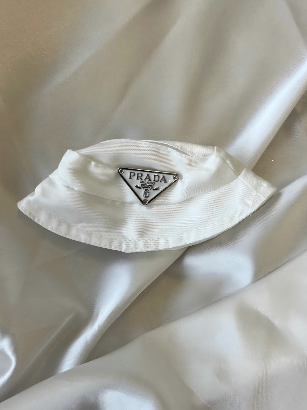 Labubu Street Style Set – White Bucket Hat & Mini Bag